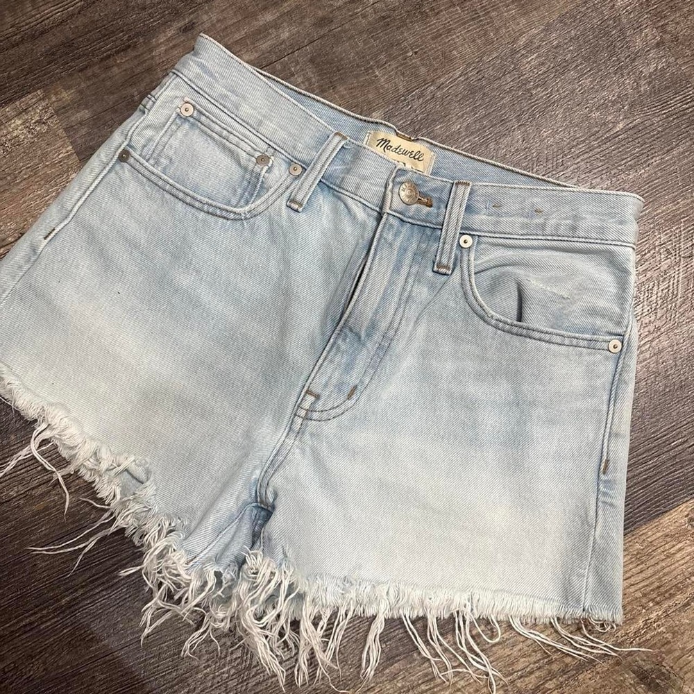 Madewell light wash denim size 24 shorts